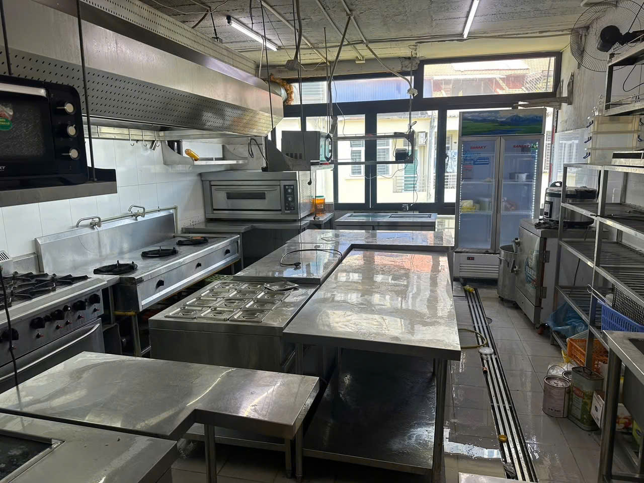 Thu mua đồ thanh lý quán ăn 